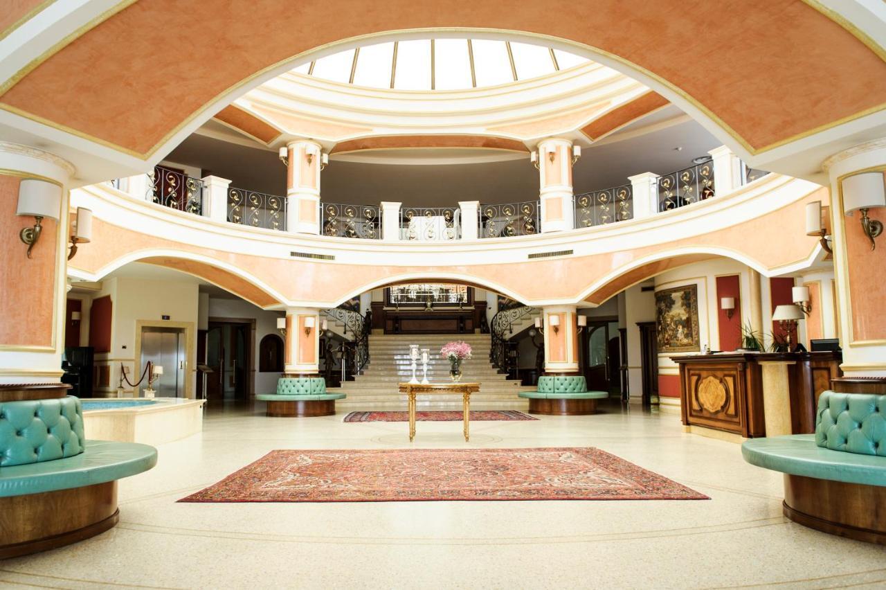 Parco Dei Principi Hotel โรเชลลา ยอนีกา ภายนอก รูปภาพ