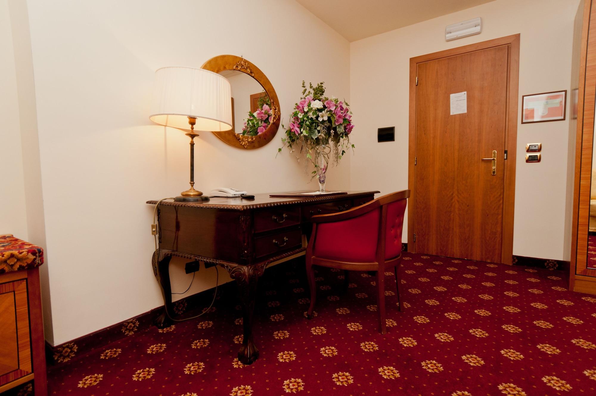 Parco Dei Principi Hotel โรเชลลา ยอนีกา ภายนอก รูปภาพ