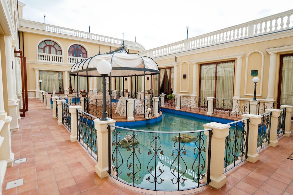 Parco Dei Principi Hotel โรเชลลา ยอนีกา ภายนอก รูปภาพ