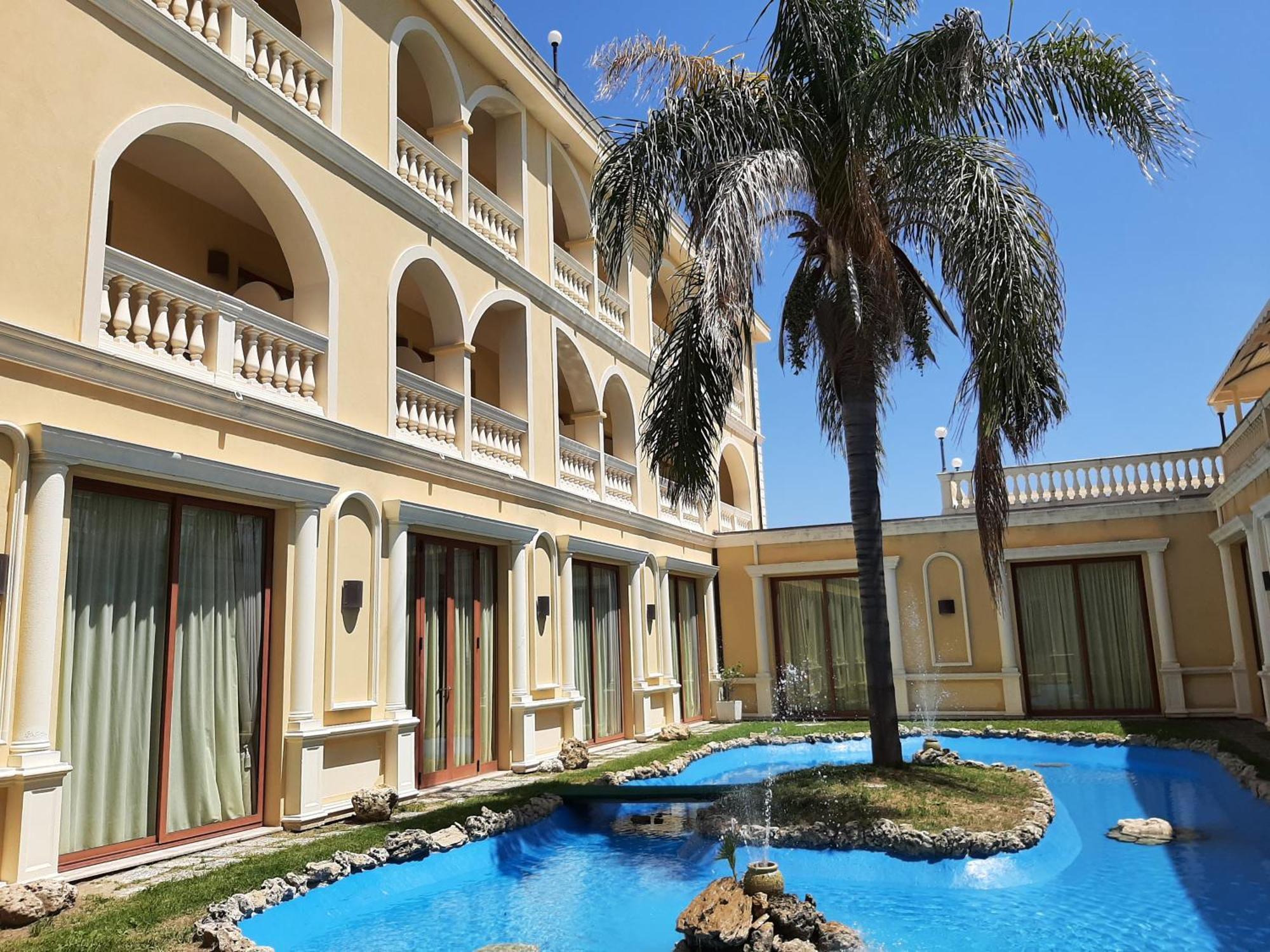 Parco Dei Principi Hotel โรเชลลา ยอนีกา ภายนอก รูปภาพ