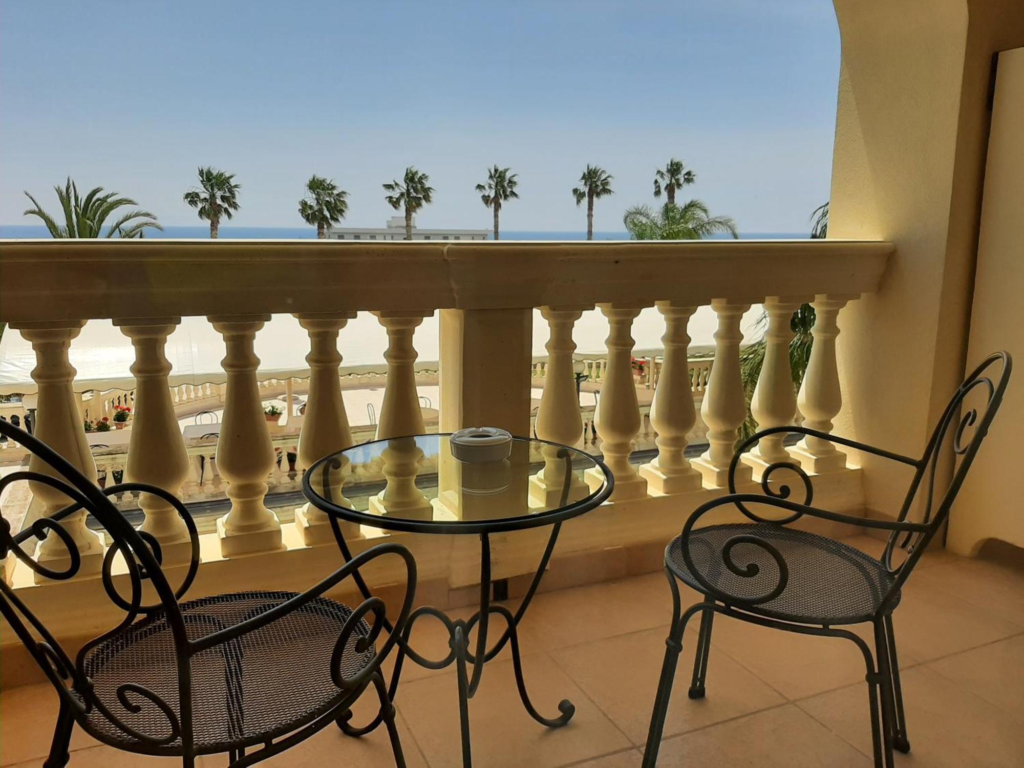 Parco Dei Principi Hotel โรเชลลา ยอนีกา ภายนอก รูปภาพ