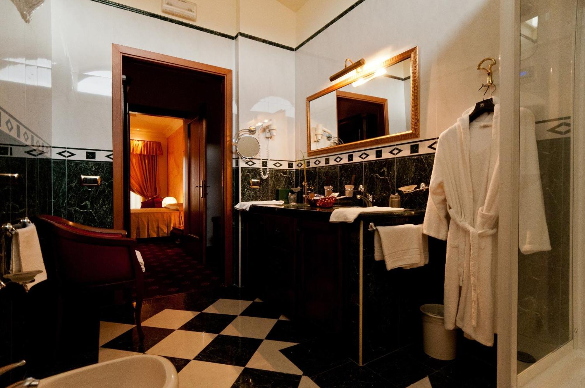Parco Dei Principi Hotel โรเชลลา ยอนีกา ภายนอก รูปภาพ