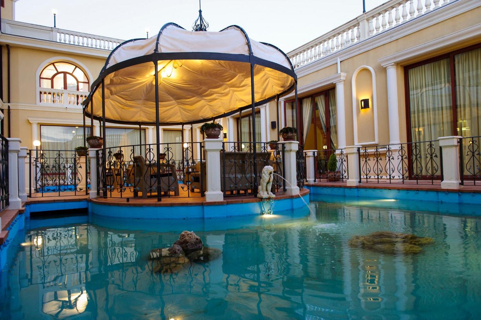 Parco Dei Principi Hotel โรเชลลา ยอนีกา ภายนอก รูปภาพ