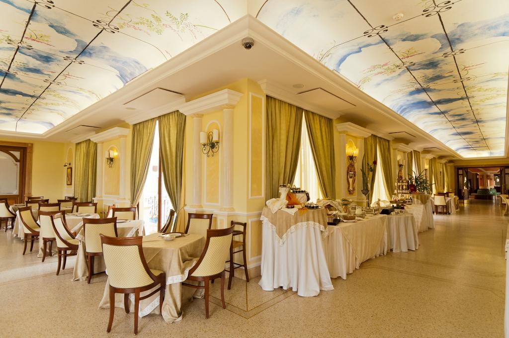 Parco Dei Principi Hotel โรเชลลา ยอนีกา ภายนอก รูปภาพ