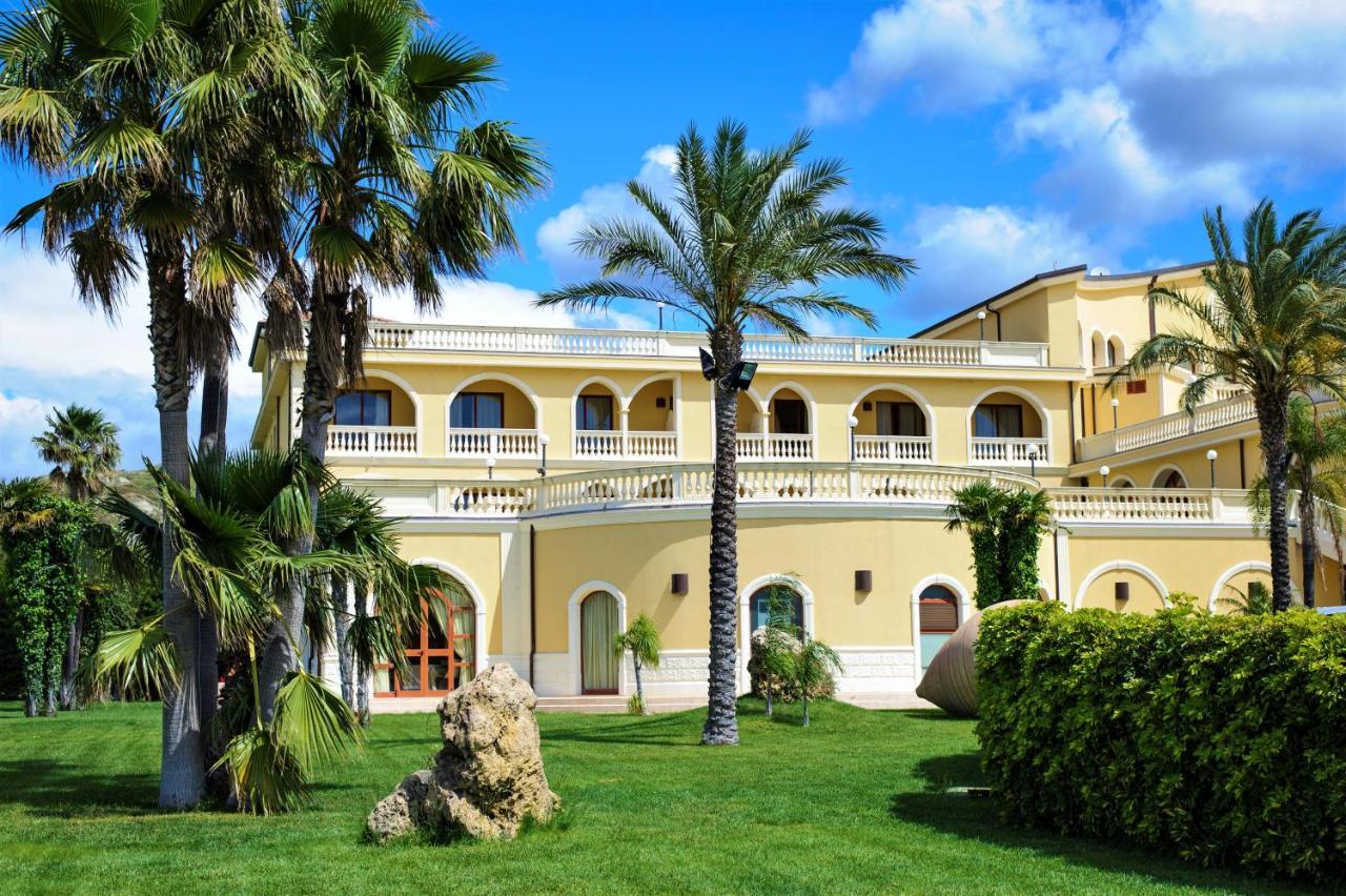 Parco Dei Principi Hotel โรเชลลา ยอนีกา ภายนอก รูปภาพ