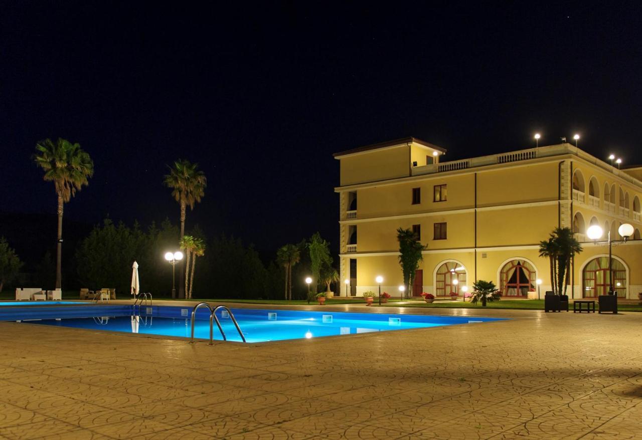 Parco Dei Principi Hotel โรเชลลา ยอนีกา ภายนอก รูปภาพ